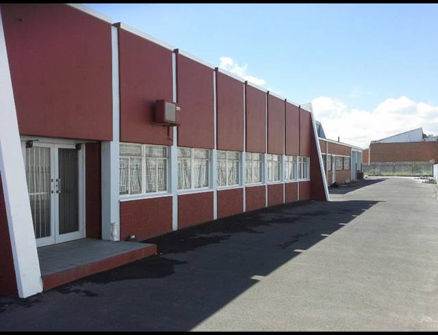 2,060M² WAREHOUSE TO LET IN EPPING INDUSTRIAL